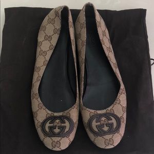 Gucci Flats
